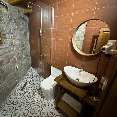 Ambassador Hotel Voskopojë