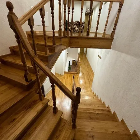 Ambassador Hotel Voskopoje